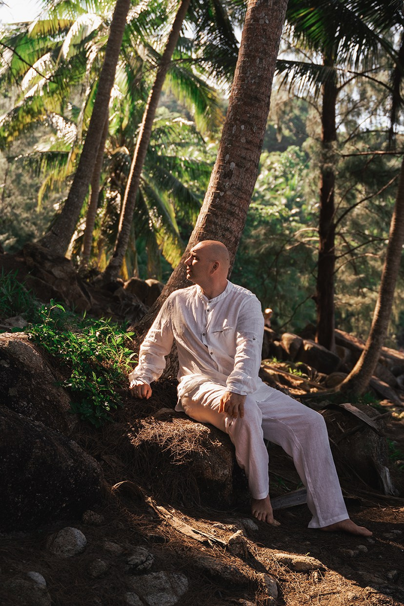 Couple Photography in Hoi An | Romantic & Timeless. Photographer in Hoi An — Veronika Guzenko. Natural photoshoots for couples, families and solo travelers. Book your shoot today