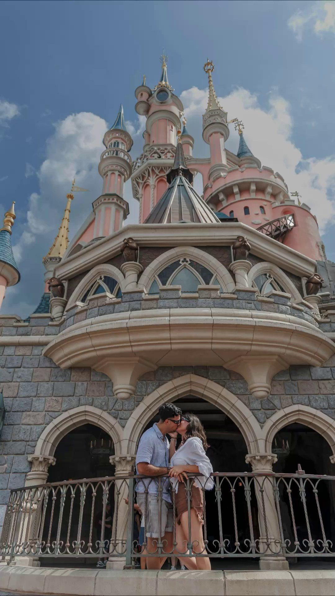Creating Magical Moments: How I Help Couples Organize Surprise Proposa. Photographe à Paris