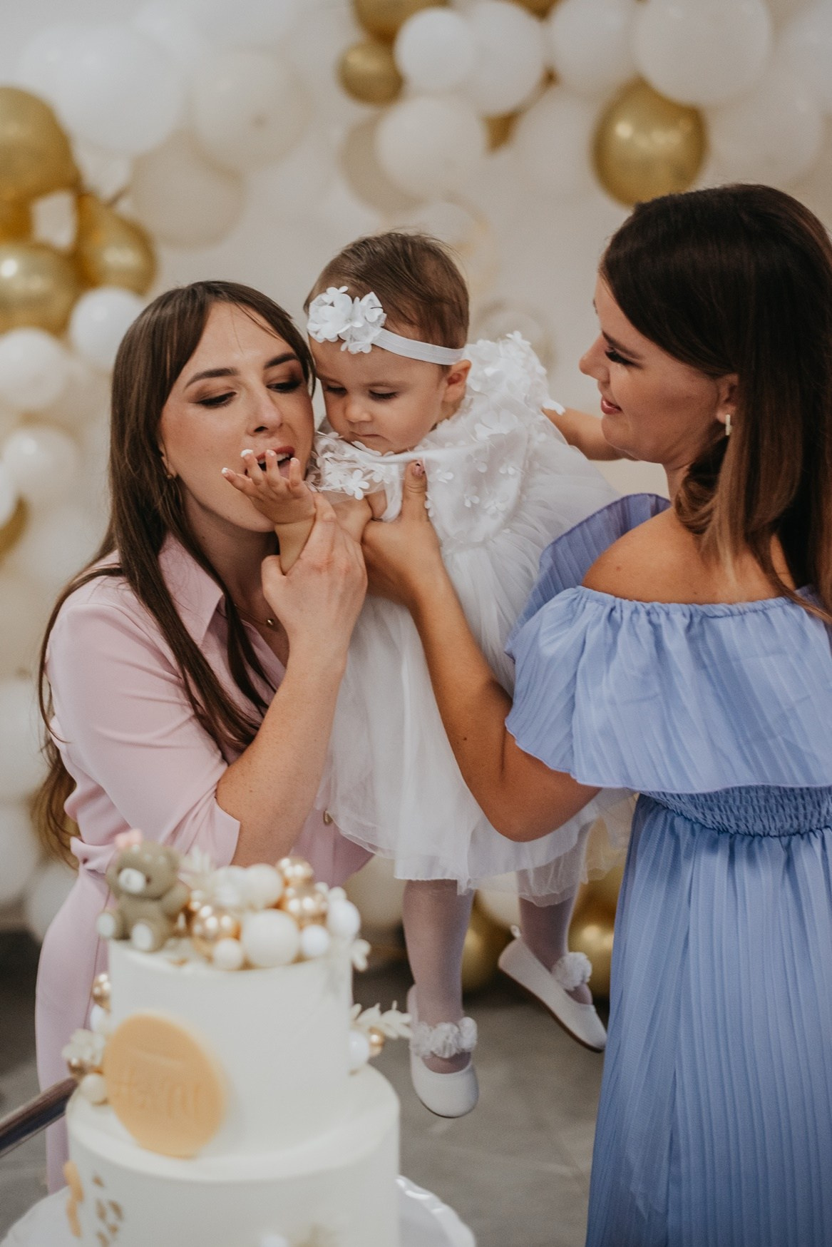 Chrzest Święty Hani. Dominika Strachacka Fotografia | Fotograf ślubny i rodzinny Opole Lubelskie Lublin