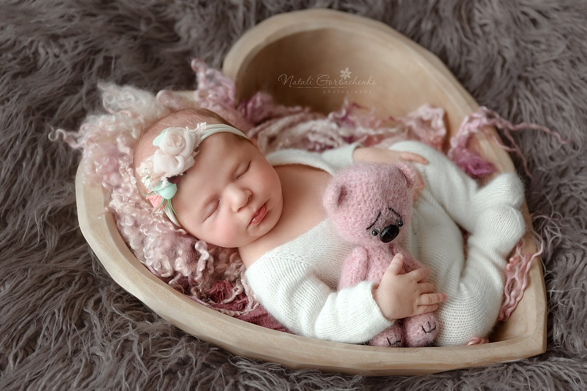 Новонароджені малюки. Дитячий, сімейний, а також newborn фотограф і викладач у Києві Наталія