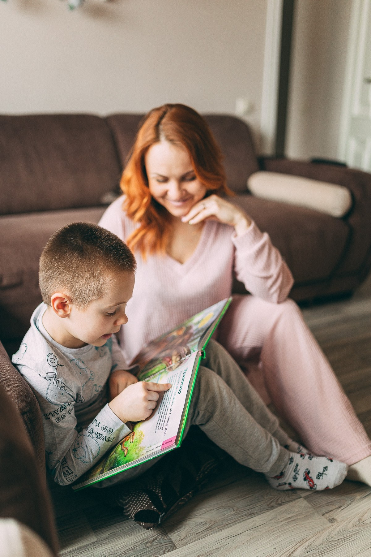 Домашняя съёмка мама с сыном. Fotogrāfs Rīgā — Katerina Gordik