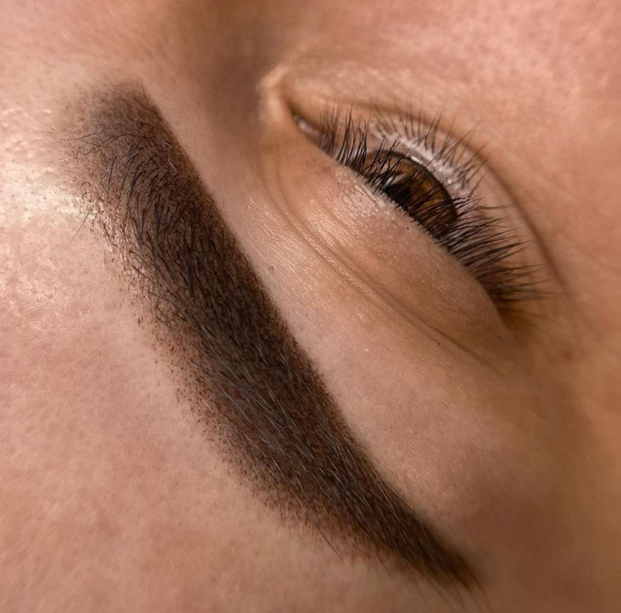 Permanent Make-up Augenbrauen. Permanent Make-up und Tattoo Artist in Wolfsburg-Gardelegen Anna Knaus