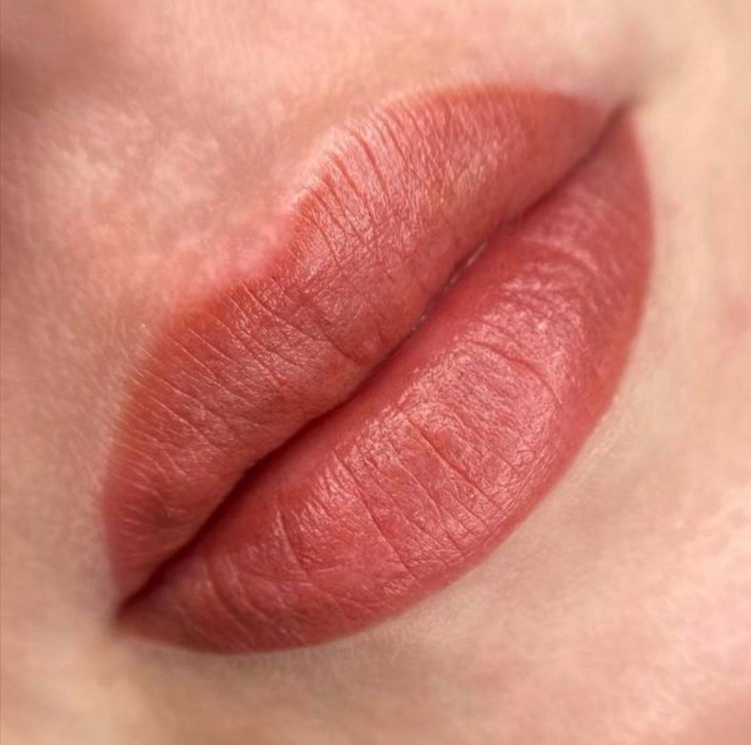 Permanent Make-up Lippen. Permanent Make-up und Tattoo Artist in Wolfsburg-Gardelegen Anna Knaus