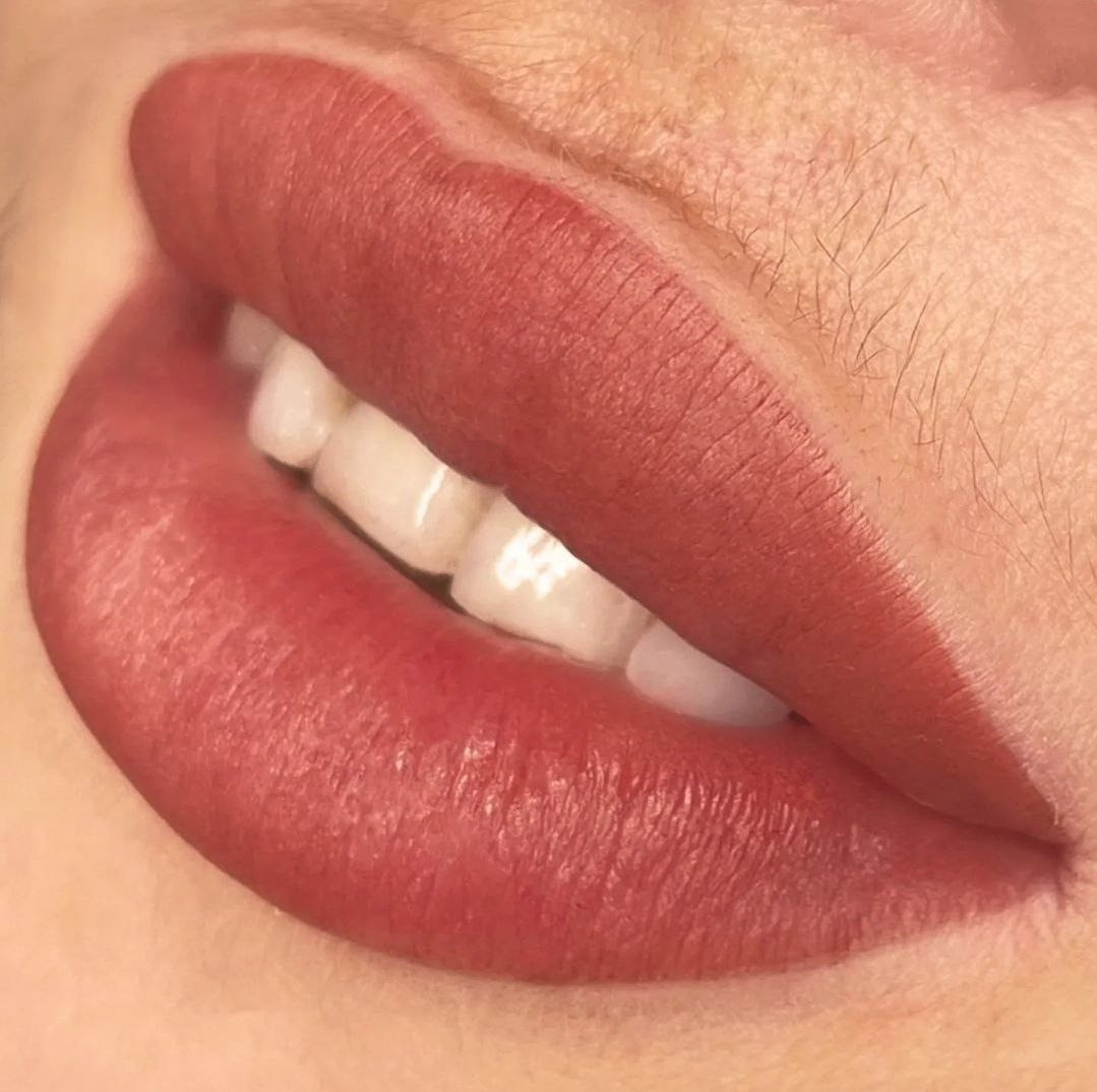 Permanent Make-up Lippen. Permanent Make-up und Tattoo Artist in Wolfsburg-Gardelegen Anna Knaus