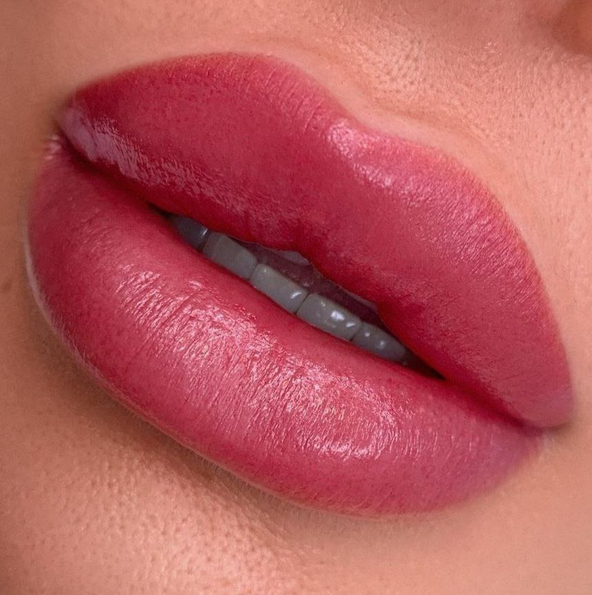 Permanent Make-up Lippen. Permanent Make-up und Tattoo Artist in Wolfsburg-Gardelegen Anna Knaus