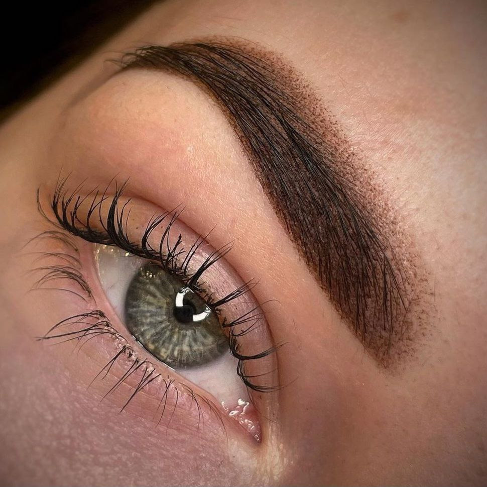 Permanent Make-up Augenbrauen. Permanent Make-up und Tattoo Artist in Wolfsburg-Gardelegen Anna Knaus