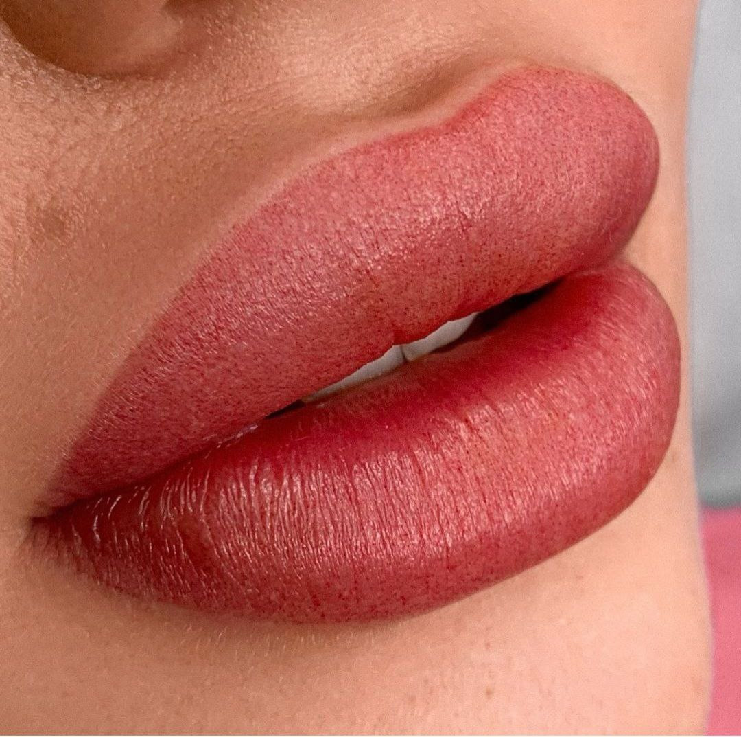 Permanent Make-up Lippen. Permanent Make-up und Tattoo Artist in Wolfsburg-Gardelegen Anna Knaus