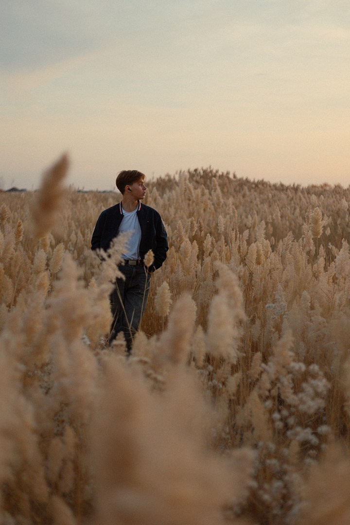 PHOTOGRAPHER JENNY IN CALGARY. I am a portrait and family photographer Jenny in Calgary