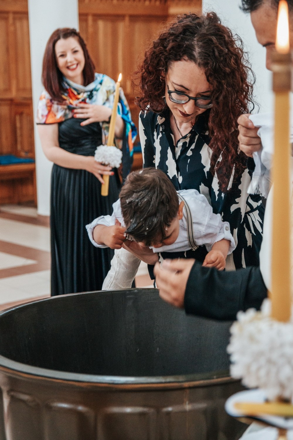 FOTOGRAFISANJE KRŠTENJA. Fotografi iz Backog Petrovca David i Andrea Stojanovic