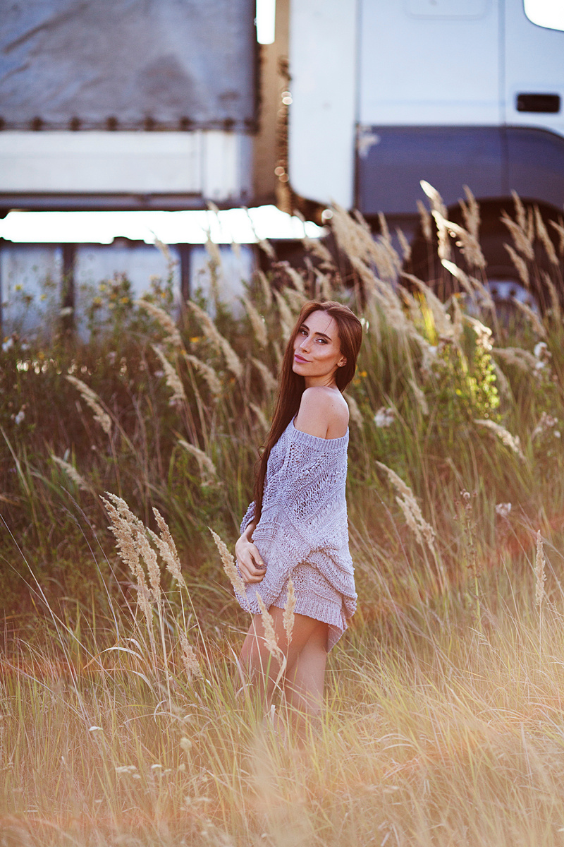 Natalie. Meadow. Портретний та весільний фотограф Надія Онода