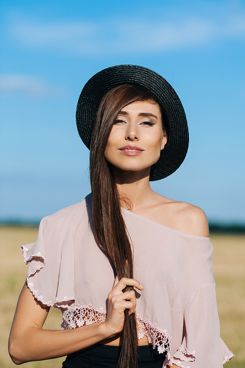 Natalie. Meadow. Портретний та весільний фотограф Надія Онода