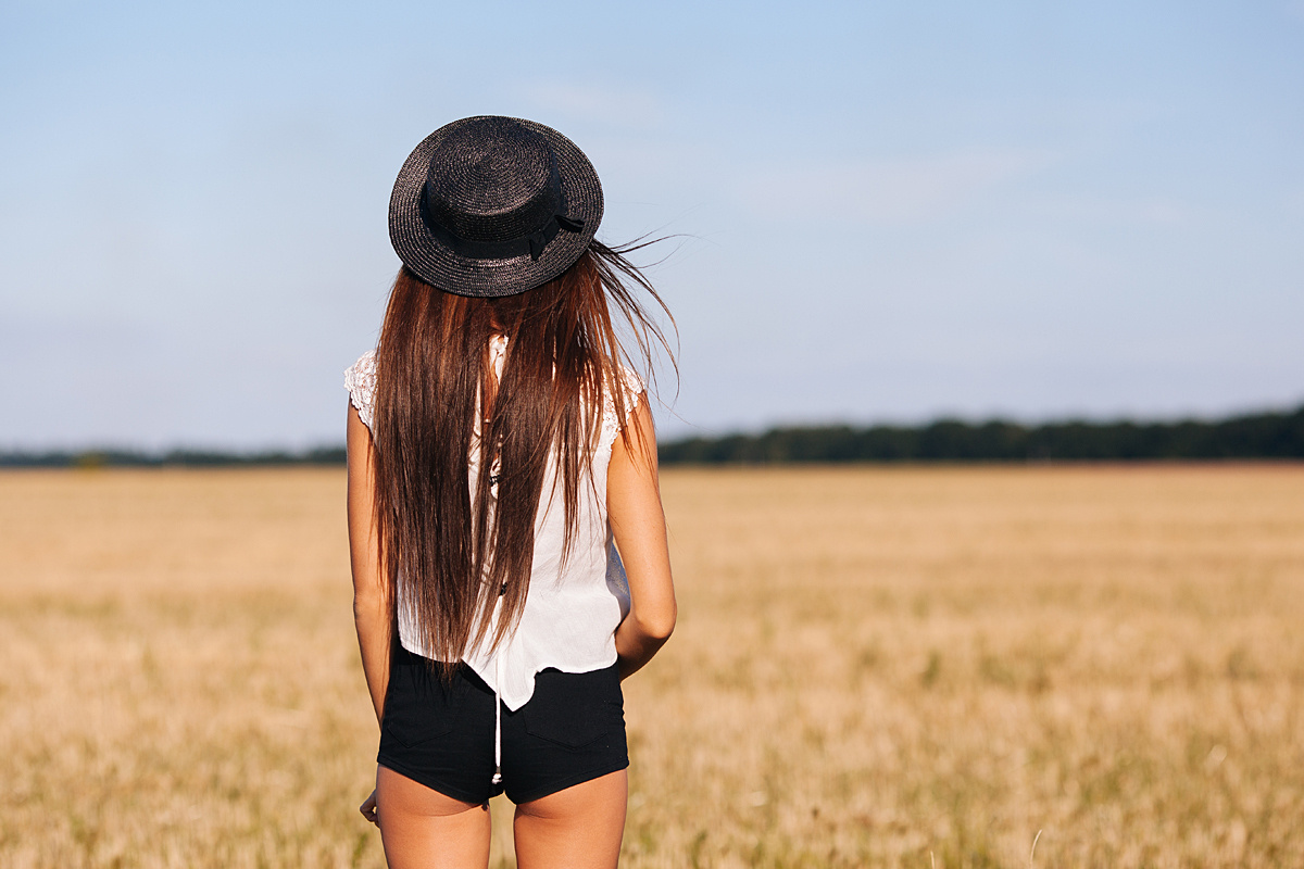 Natalie. Meadow. Портретний та весільний фотограф Надія Онода