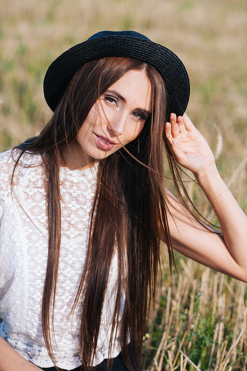 Natalie. Meadow. Портретний та весільний фотограф Надія Онода