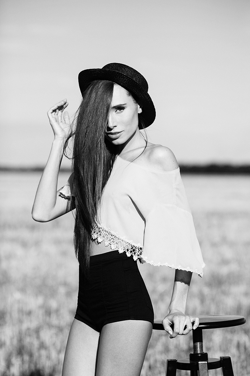 Natalie. Meadow. Портретний та весільний фотограф Надія Онода