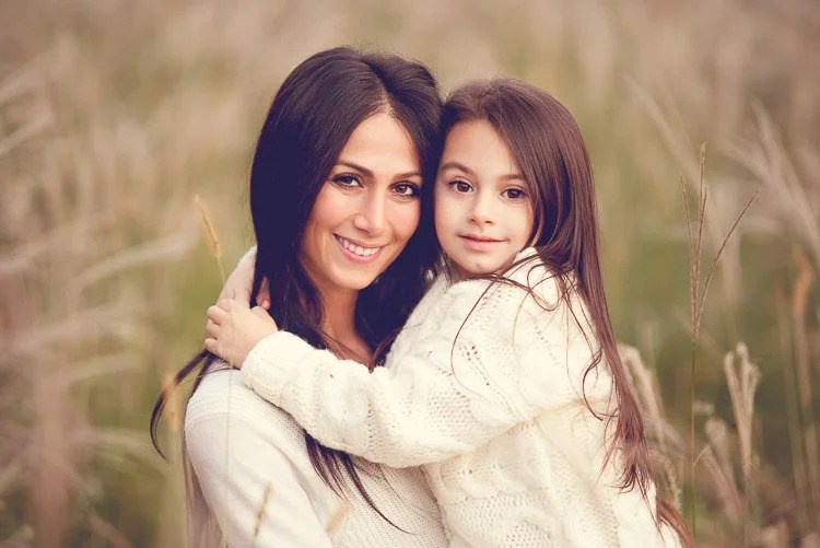 Anna Riva Studio – Семейни фотосесии в София | Професионален семеен фотограф, портрети и лайфстайл снимки в България. Фото студио Anna Riva София – Професионален фотограф | Портрети, Сватби, Мода, Събития, Комерсиални снимки