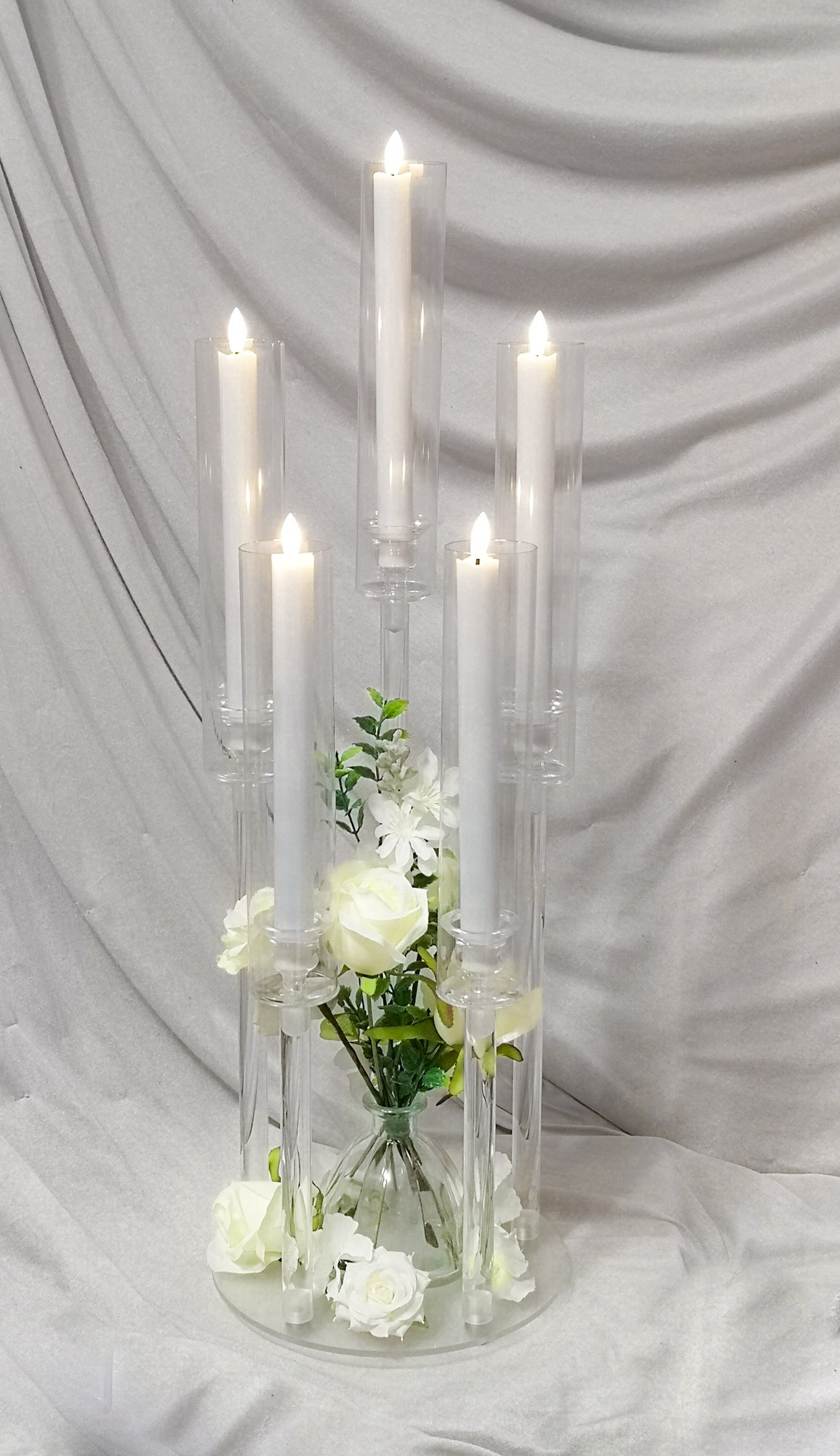 Caurspīdīgs svečturis 5 svecēm. Skaists svečturis. 