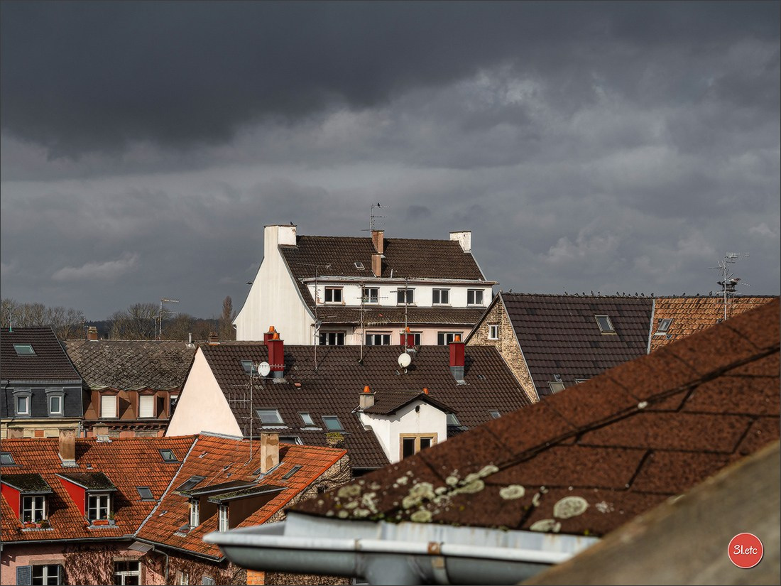 Strasbourg. Urbanisme. Entrelacement de fils, trains, bâtiments, voitu. Photographe à Strasbourg | Portraits, Studio, Enfants, Événements