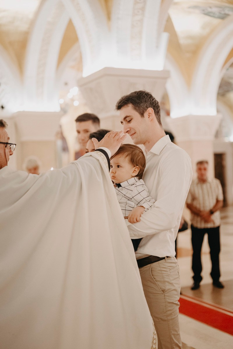 Filipovo krstenje / Hram svetog Save. Deciji i porodicni fotograf u Beogradu Oksana Skendzic