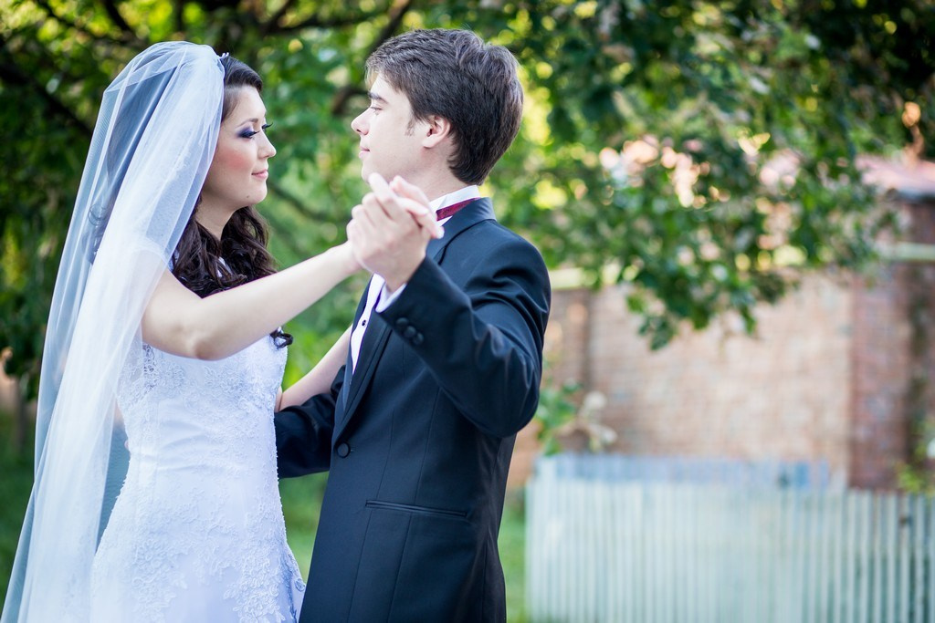 Monica si Andrei by fotograf nunta Iasi — Eduard Schiopu