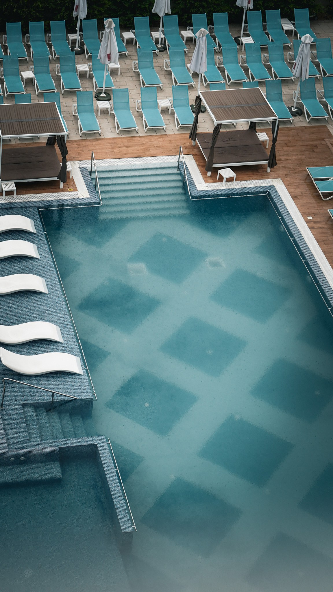 Bacolux Koralyo. Creste si calatoreste