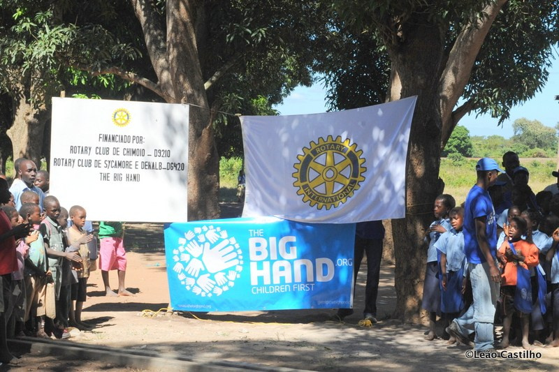 Photos of volunteer work in Mozambique. Simbahalu