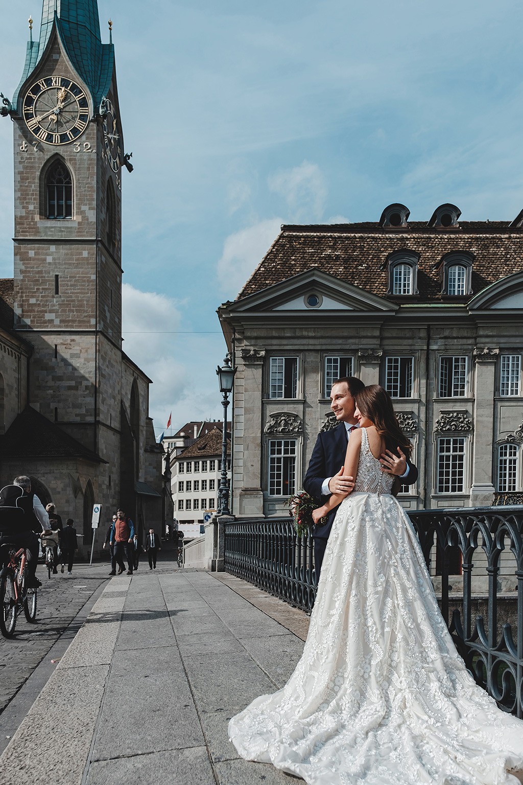 ANASTASIA + DMITRY | CIVIL WEDDING, ZÜRICH STADTHAUS | RECHBERG GARDEN. HOME