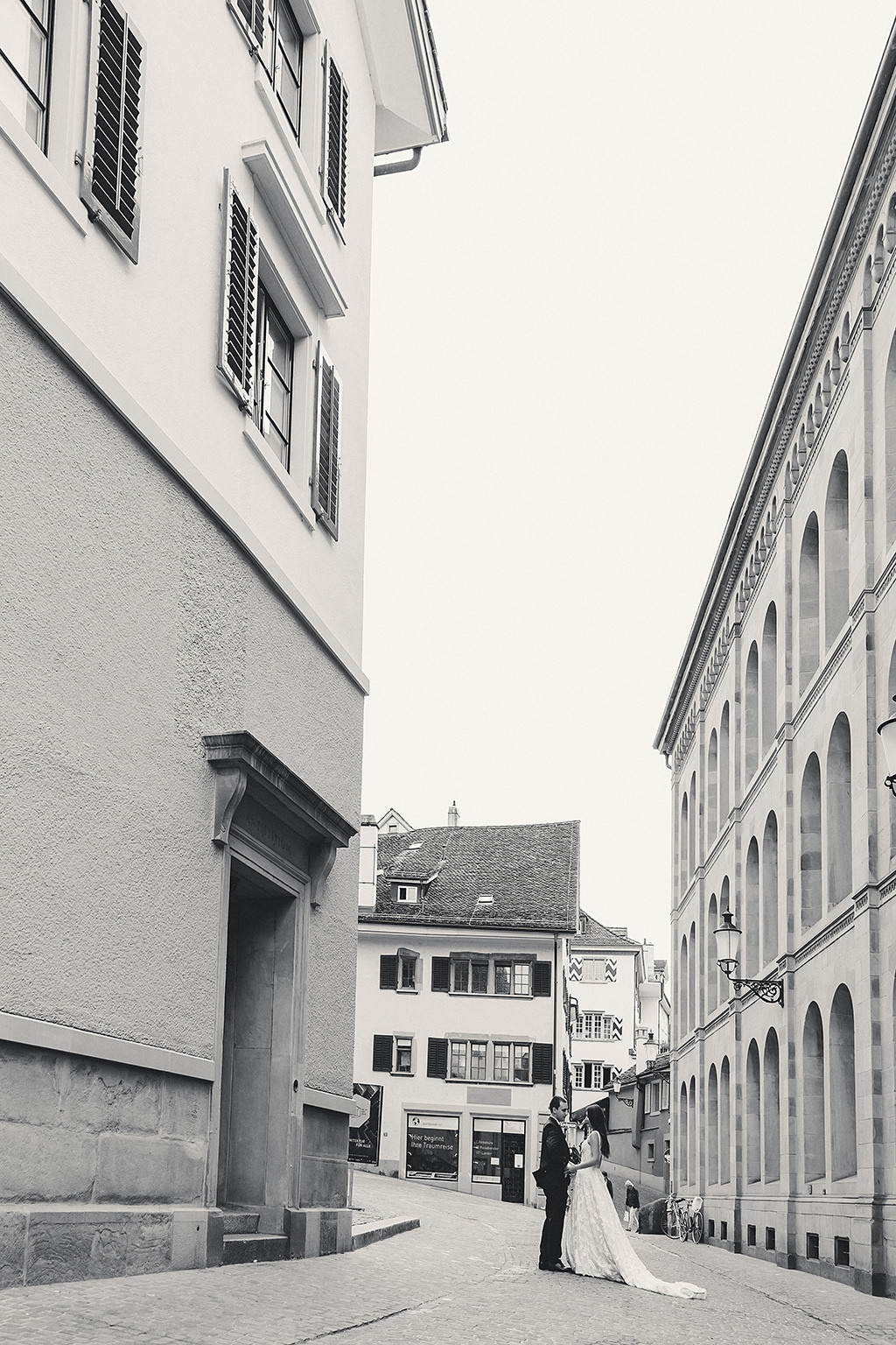 ANASTASIA + DMITRY | CIVIL WEDDING, ZÜRICH STADTHAUS | RECHBERG GARDEN. HOME