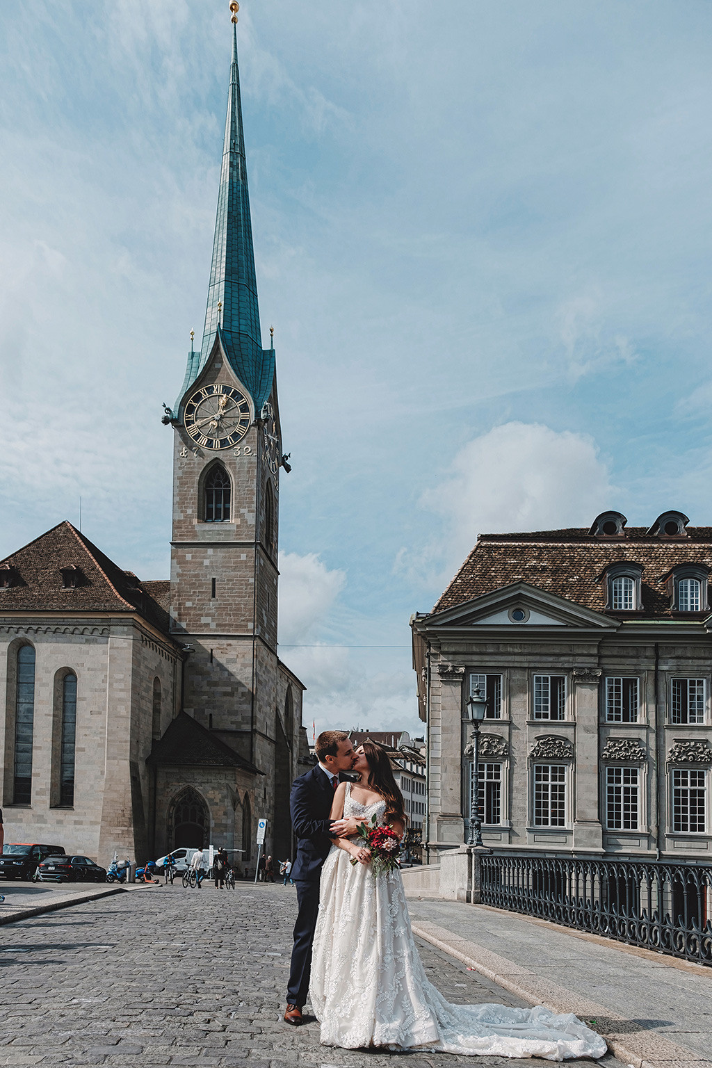 ANASTASIA + DMITRY | CIVIL WEDDING, ZÜRICH STADTHAUS | RECHBERG GARDEN. HOME