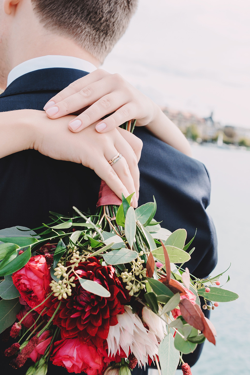 ANASTASIA + DMITRY | CIVIL WEDDING, ZÜRICH STADTHAUS | RECHBERG GARDEN. HOME