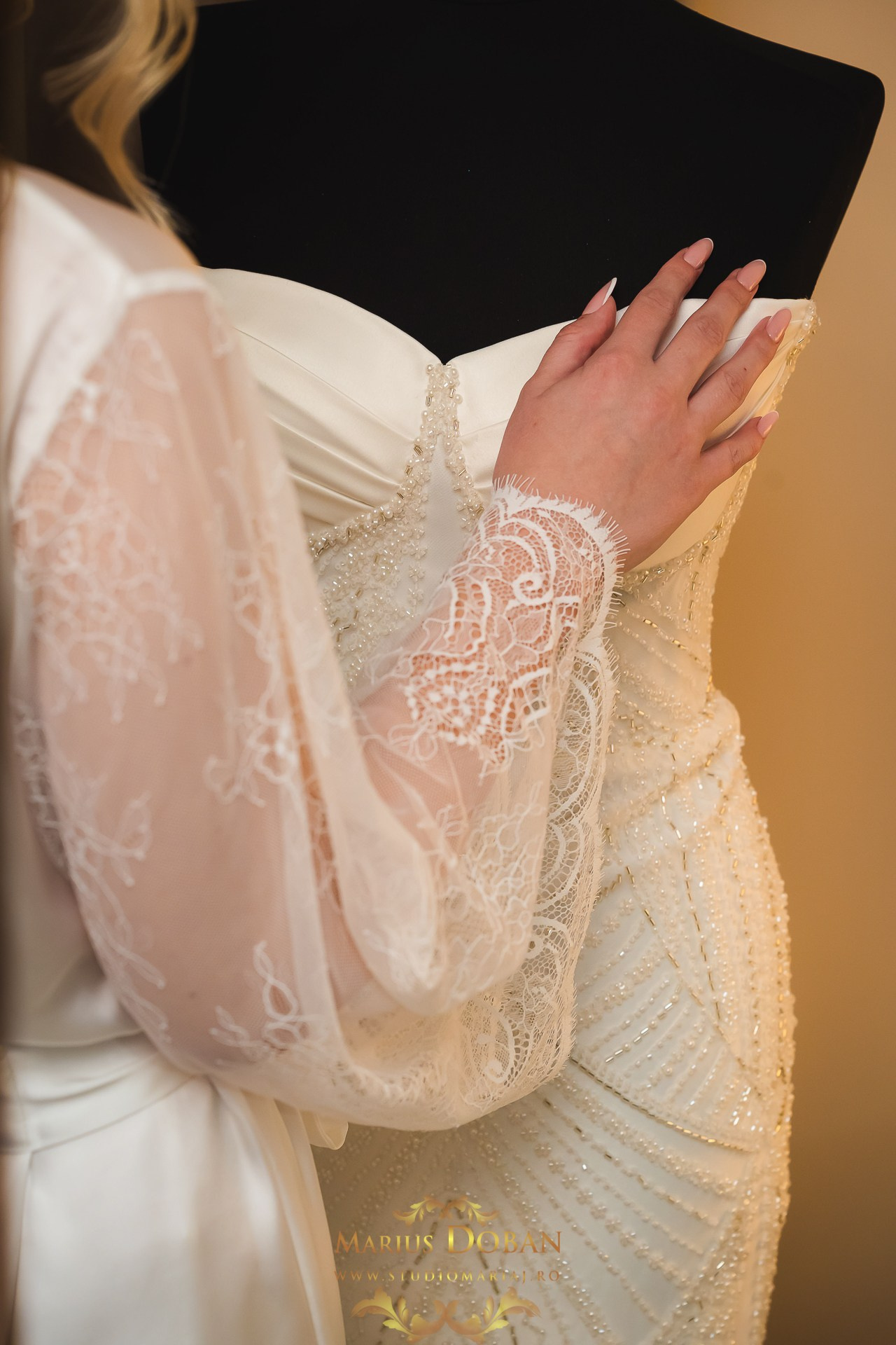 Iulia & Joszeph — preparing & details. Marius Doban