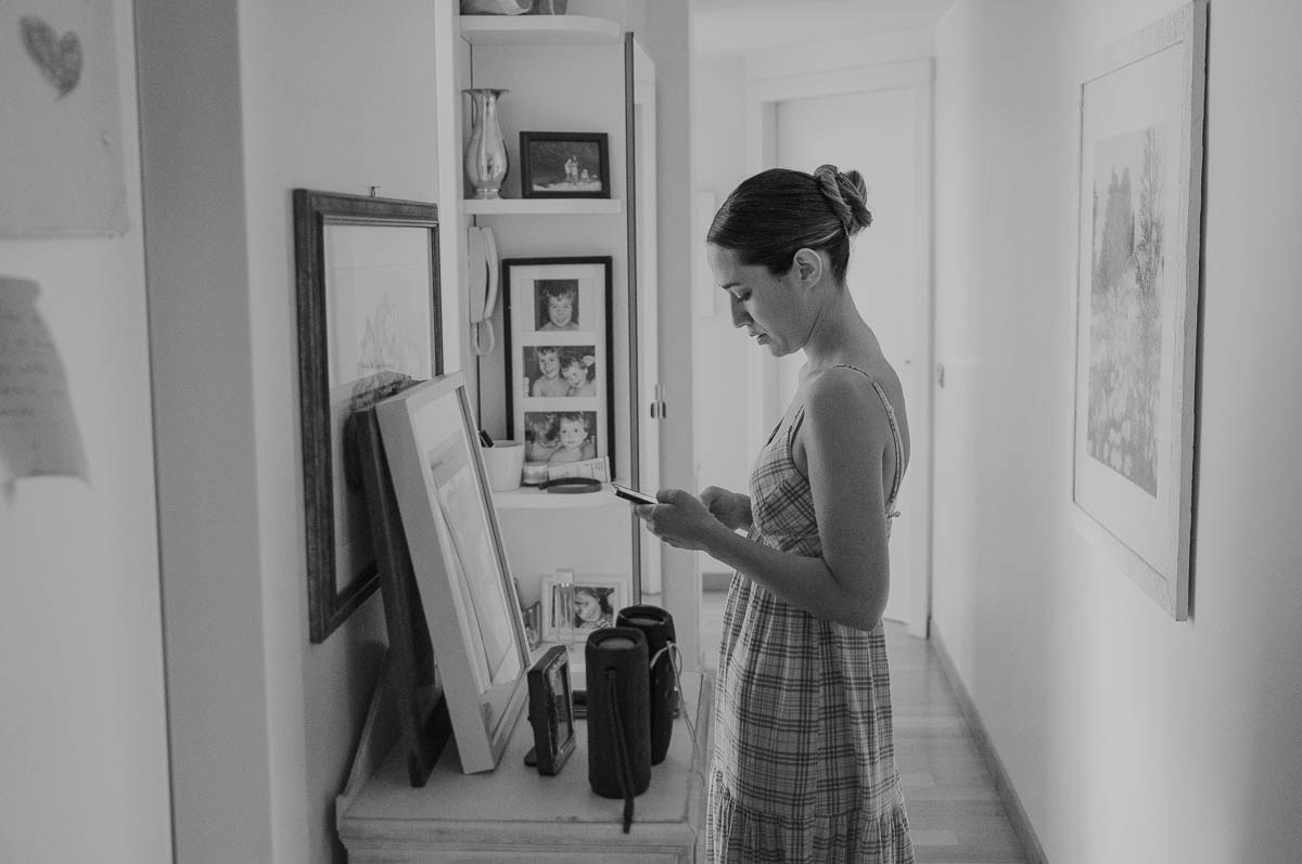 preparazione della sposa - fotografia di matrimonio - Milano - Lombardia - curata da Lorenzo Mazzega Wedding Photographer