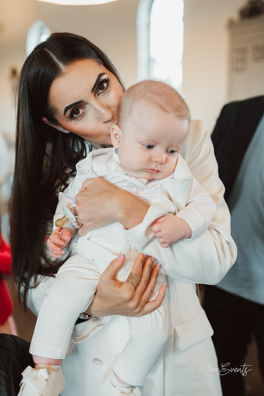 Botez fotografiat in Danemarca la biserica si petrecere | Alex Events. AlexEvents Fotograf / Videograf de evenimente Danemarca DK Horsens, Arhus, Odense, Vejle.Nunta, botez, foto-studio