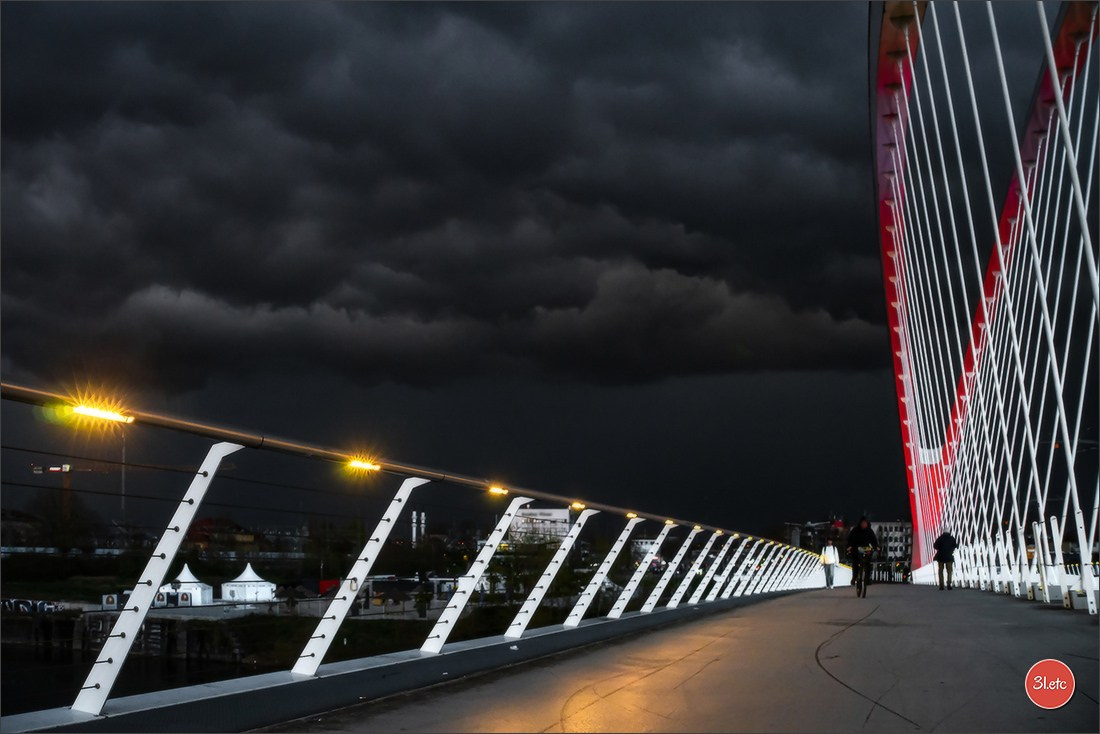 Le premier orage est arrivé. Photographe à Strasbourg | Portraits, Studio, Enfants, Événements