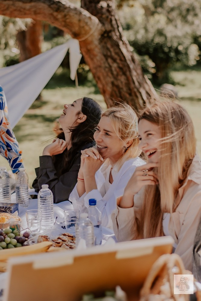 Picnic. Professional portrait photographer in Los Angeles | Axenia Haritonova