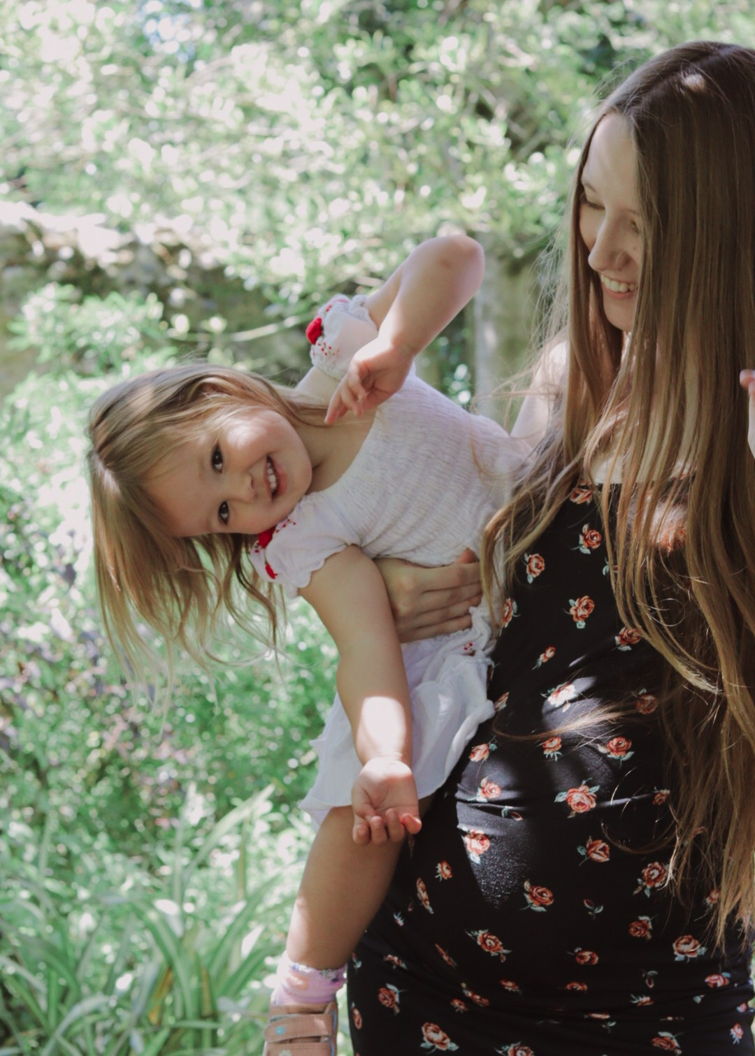 Maternity. Lifestyle photographer Aleksandra Mach