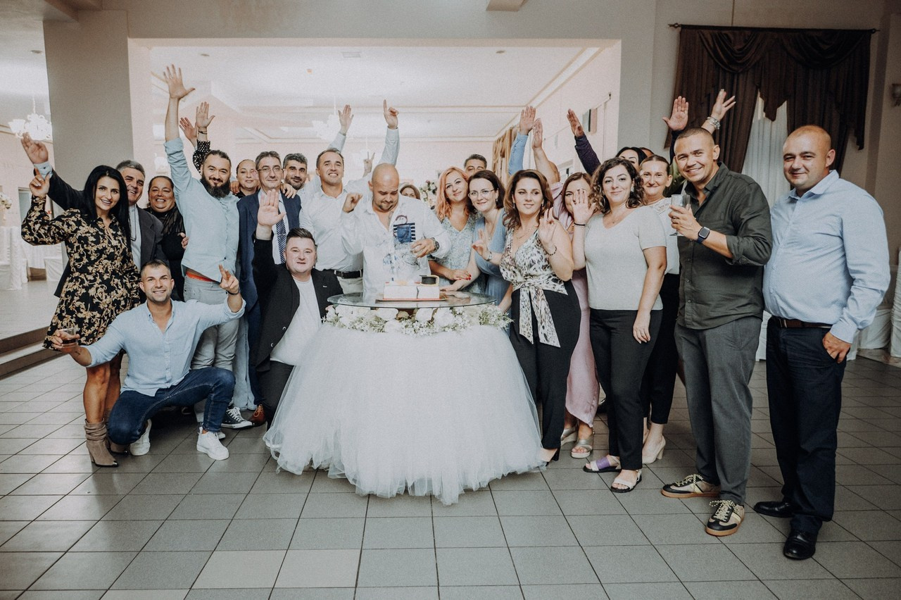 Ce Spun Clienții Despre Alex Vasilie | Fotograf Nuntă, Botez și Portret. Alex Vasilie | Fotograf de Nuntă, Botez și Portret | Cluj-Napoca