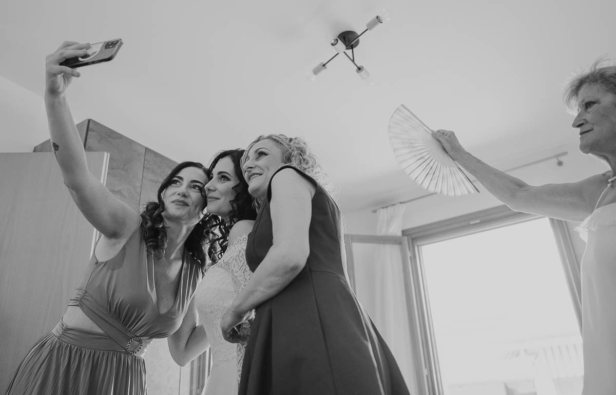 Miryam y Andrea. El Velo Blanco | Fotógrafos de Bodas en Barcelona y España