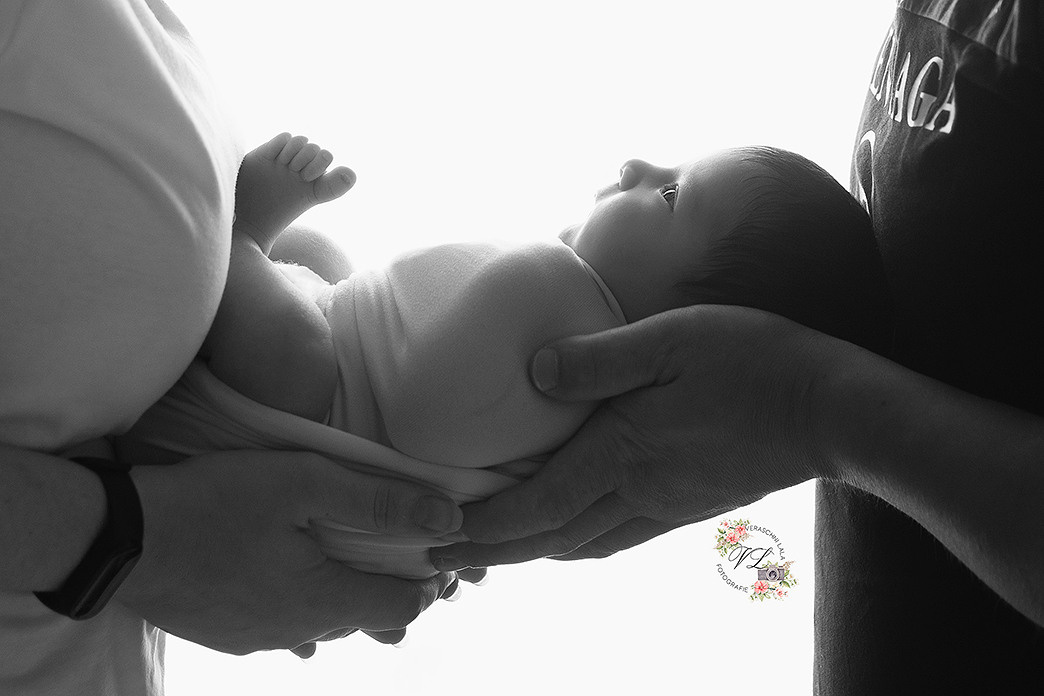 Newborn. Neugeboren und Babybauchfotoshooting in Cloppenburg