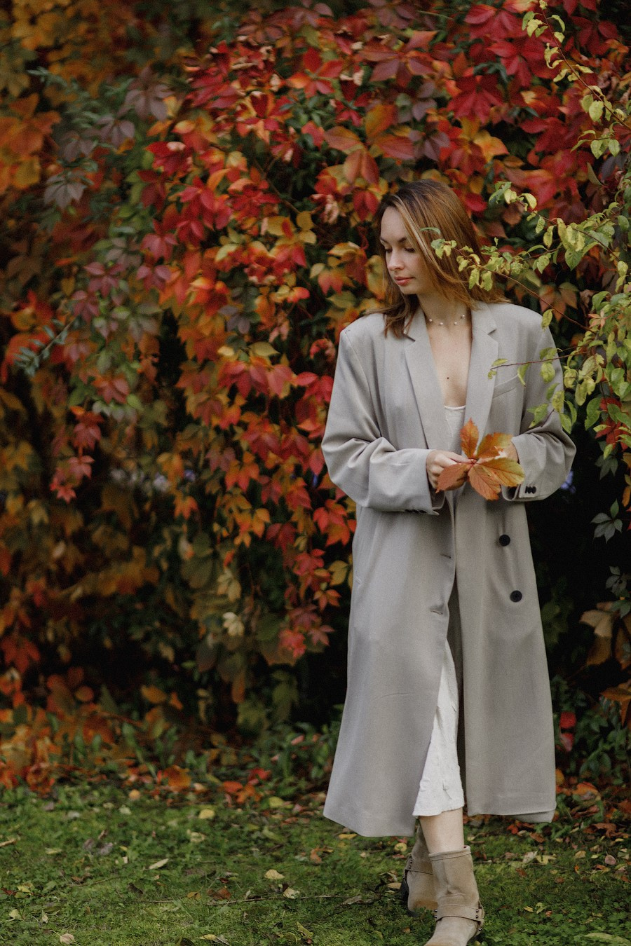 Emilia. Sesja w domu i ogrodzie. Fotograf w Krakowie i Europie