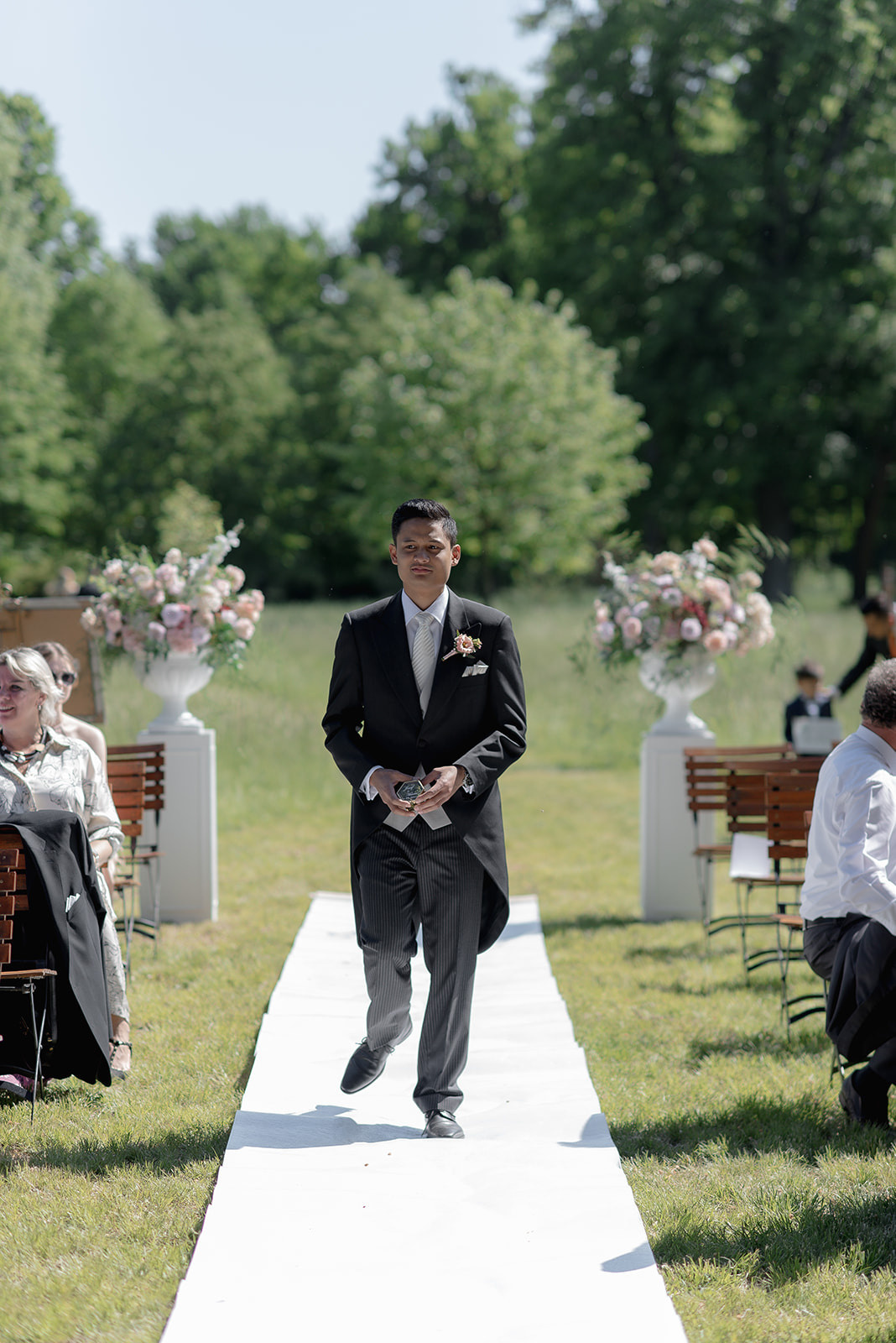 Austria wedding at Schloss Eckartsau. Photography and film. Wedding photographer and videographer based in Timisoara, Romania