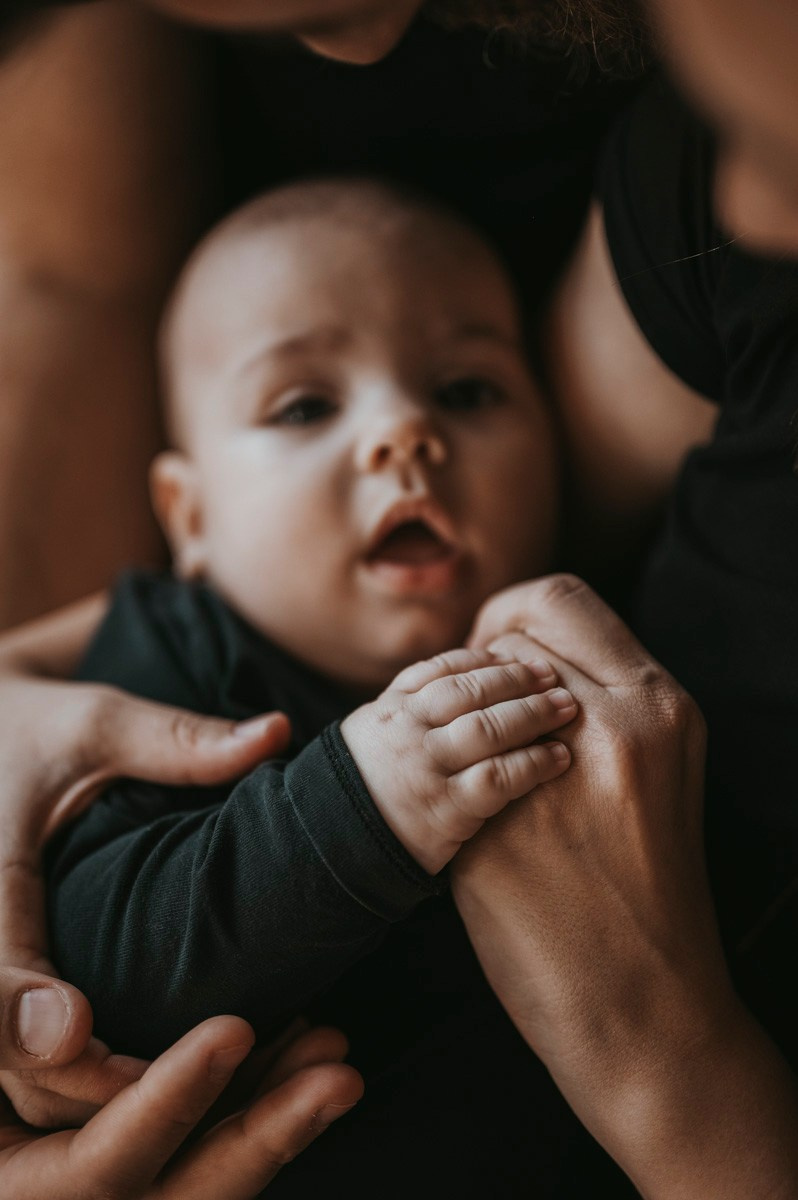 Dobro dosao, Jakove / porodicno fotografisanje kod kuce. Deciji i porodicni fotograf u Beogradu Oksana Skendzic