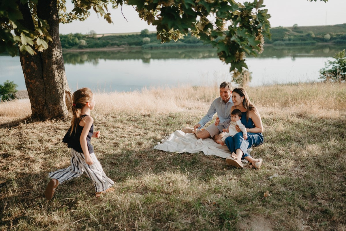 Jelena Milos Dunja i Mila / porodicno fotografisanje. Deciji i porodicni fotograf u Beogradu Oksana Skendzic