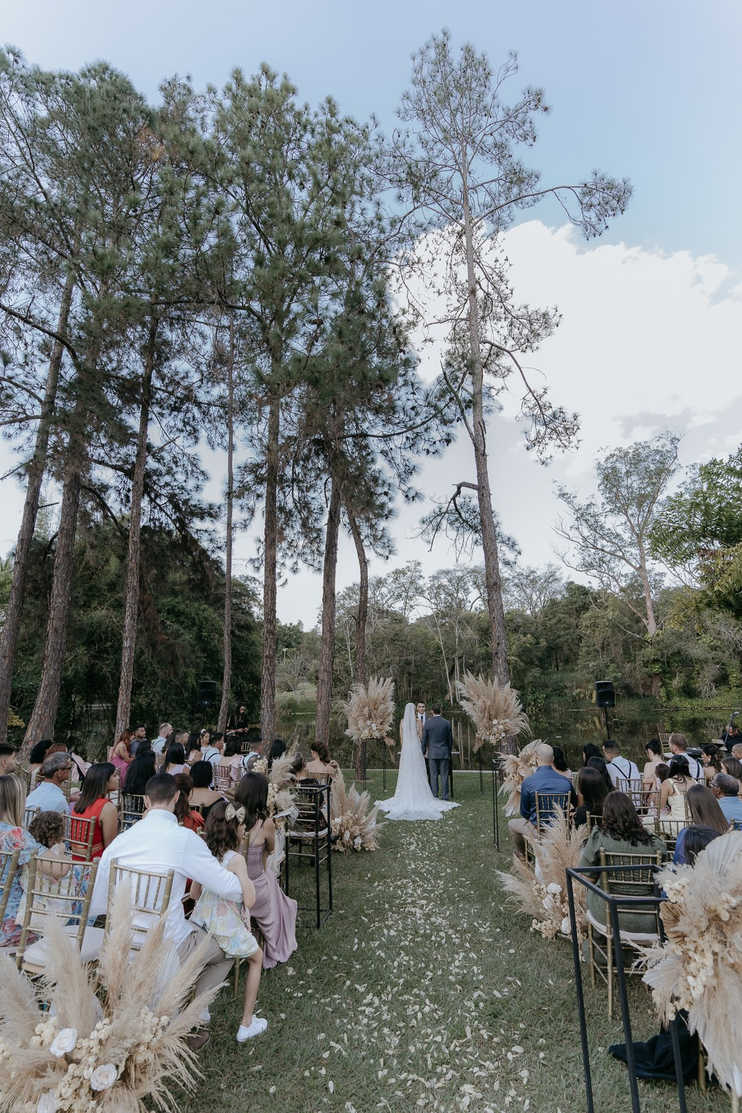 Vivian e Paulo. Edu e Josi Fotografia de Casamento em Belo Horizonte | Fotos Naturais