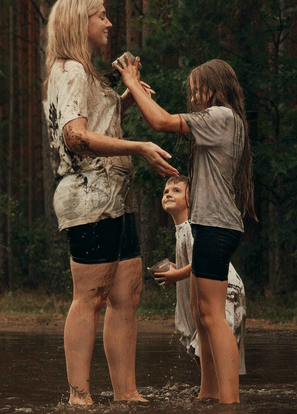Šeima ir bala. Fotografija — Olga Bojarin