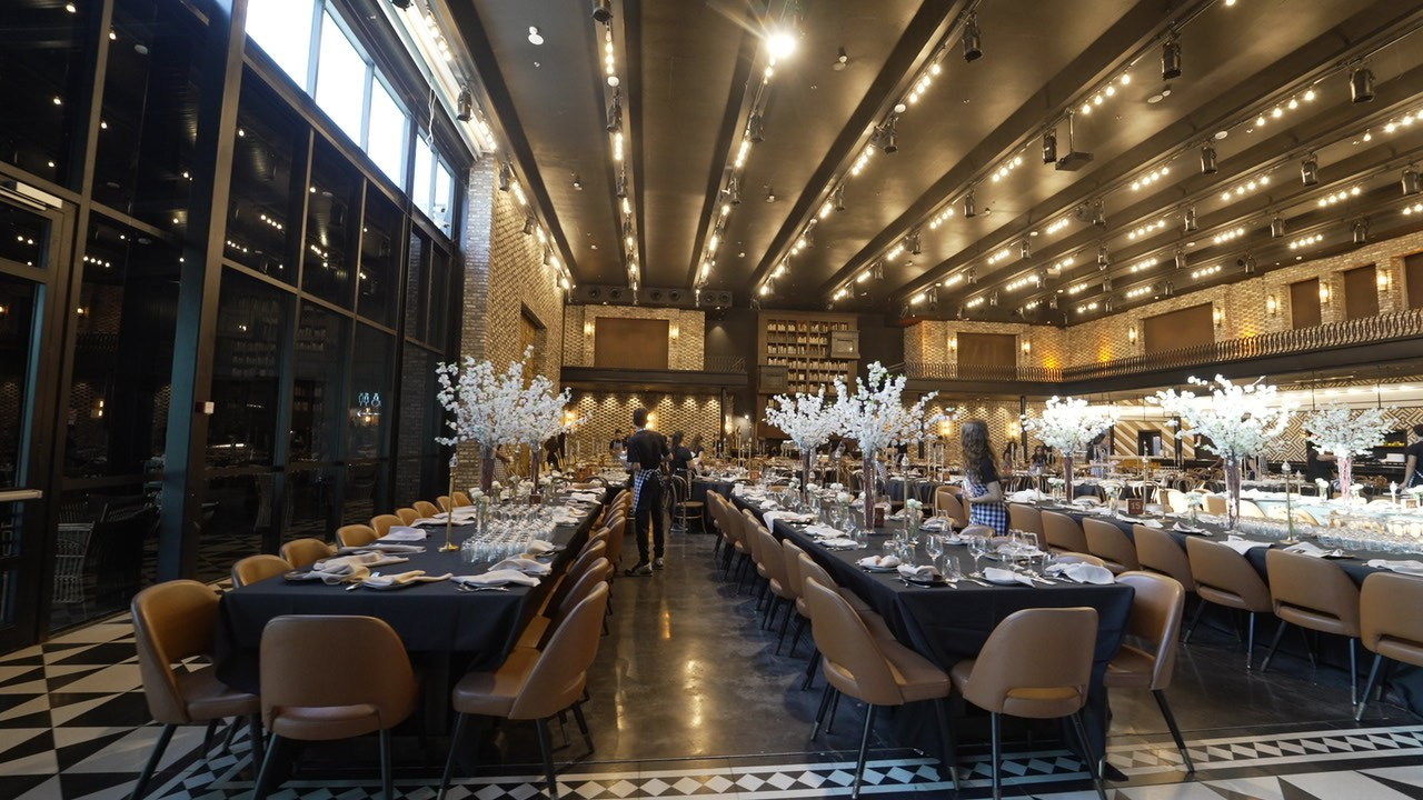 VIA / BASICO. Wedding and events photographers Studio Shalom