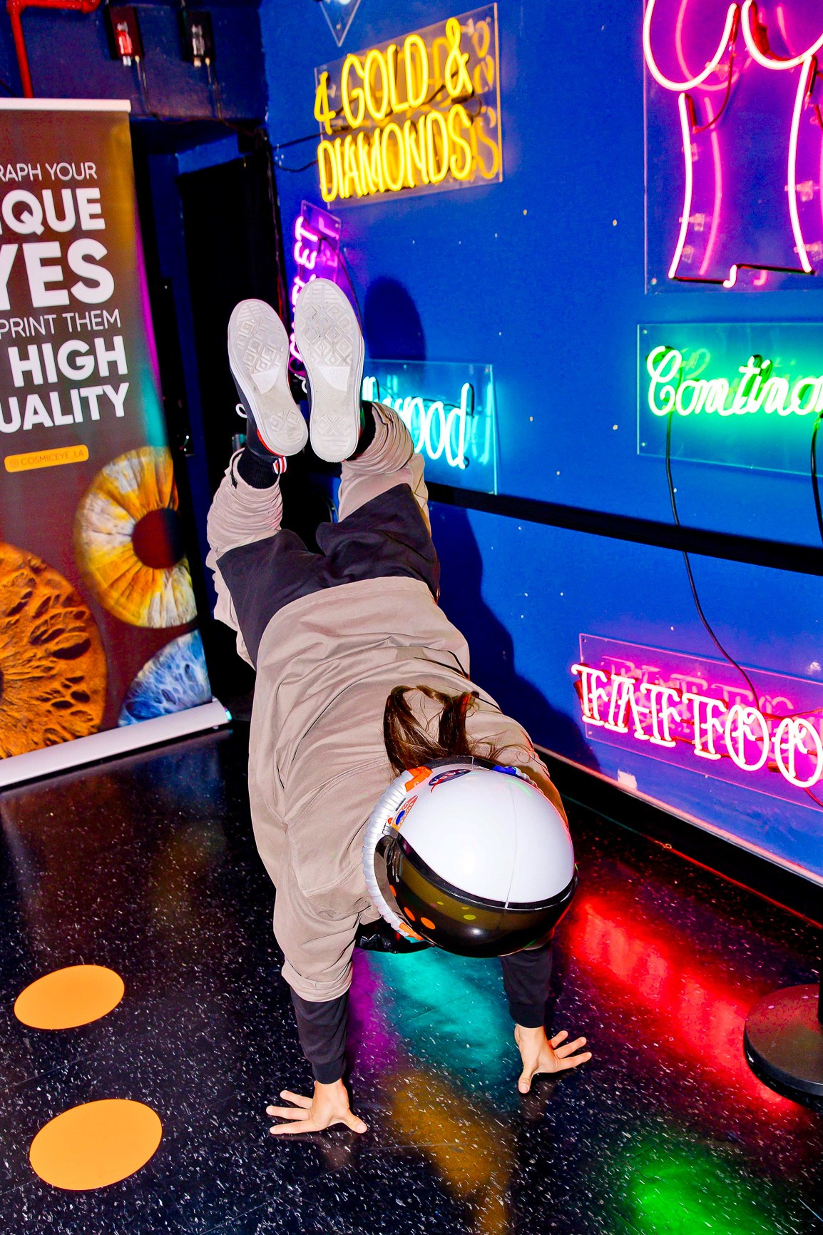 LOS ANGELES RUSSIAN PARTY. Photographer Julia Makoveeva