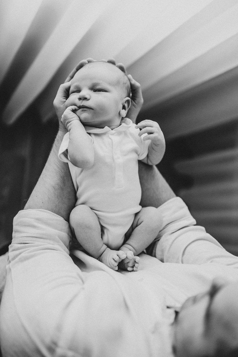 Dobrodosao, Vukane / fotografisanje bebe kod kuce. Deciji i porodicni fotograf u Beogradu Oksana Skendzic