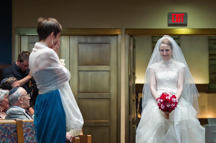 Genevieve & Josh– June 3rd,2012 – Minneapolis (Minnesota). Emin Kuliyev — Award-Winning Wedding Photojournalist NYC & USA | Best Wedding Photographer Known for Candid, Timeless Moments