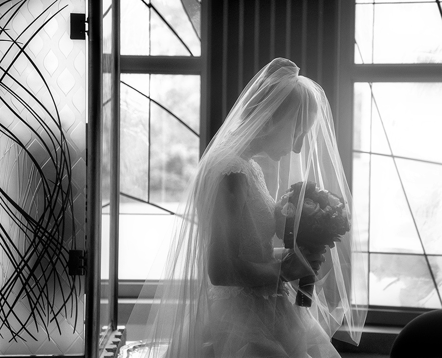 Genevieve & Josh– June 3rd,2012 – Minneapolis (Minnesota). Emin Kuliyev — Award-Winning Wedding Photojournalist NYC & USA | Best Wedding Photographer Known for Candid, Timeless Moments