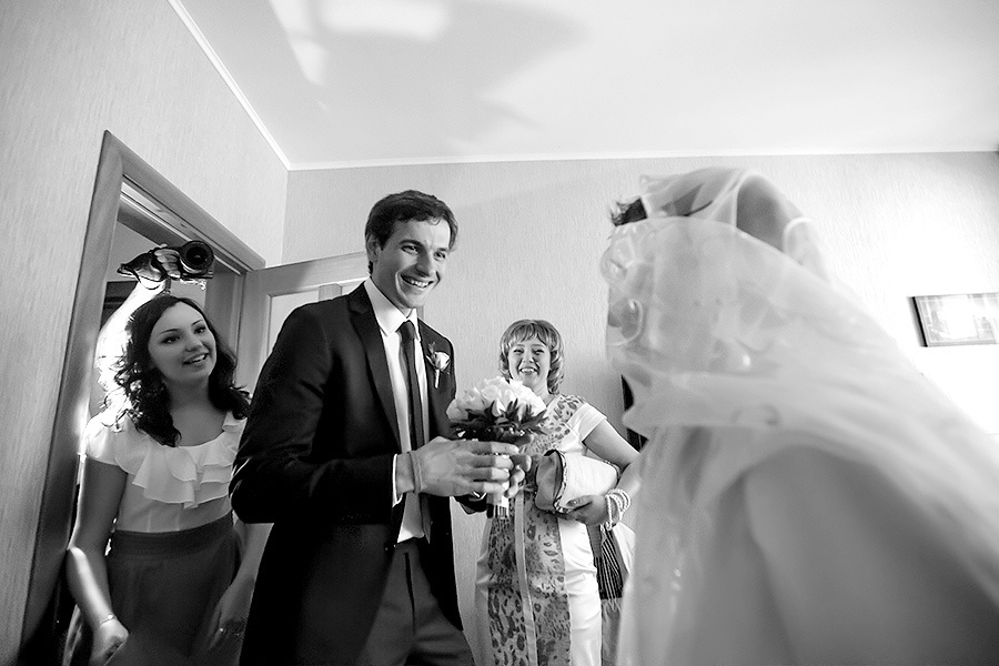 Ksenia & Artem  – Yaroslavl (Russia) 14.07.12. Emin Kuliyev — Award-Winning Wedding Photojournalist NYC & USA | Best Wedding Photographer Known for Candid, Timeless Moments